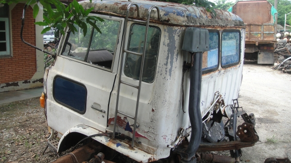 หัว Hino F18 สภาพเดิม ขาหน้า-หลัง กรองหลังเก๋ง ของครบ ราคาถูก