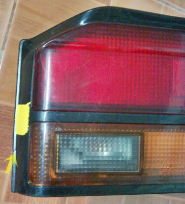 ไฟท้าย มาสด้า 323 GLX 5ประตู ปี86 แท้ ขวา