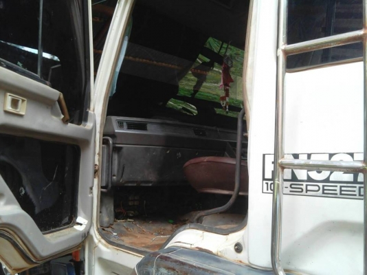 ขายดั้ม2เพลา FN527M-TD5&times;&times;&times; เบรกใหญ่ พาวเวอร์ จิฟฟี่ โลฮาย10สปีด รถใช้งานอยู่ เอกสารถูกต้อง เล่มทะเบียนพร้อมโอน ราคา690,000 สนใจโทร 090-8588220คุณนะ 093-3258446คุณบิว หรือเข้าดูสินค้าอื่นๆได้ที่ www.narong2truck.com หรือ www.truck.in.th/4