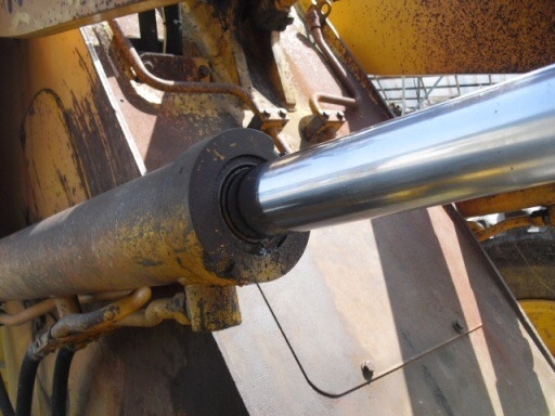 Komatsu 520B เครื่องโคมัตสุ 6D105 สภาพสวย ยางเต็ม นำเข้าจากญี่ปุ่น ถึงไทยเร็ว ๆ นี้ครับ