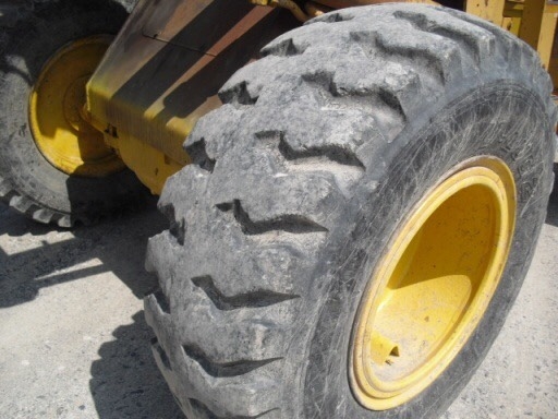 Komatsu 520B เครื่องโคมัตสุ 6D105 สภาพสวย ยางเต็ม นำเข้าจากญี่ปุ่น ถึงไทยเร็ว ๆ นี้ครับ