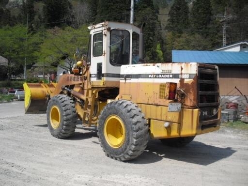 Komatsu 520B เครื่องโคมัตสุ 6D105 สภาพสวย ยางเต็ม นำเข้าจากญี่ปุ่น ถึงไทยเร็ว ๆ นี้ครับ