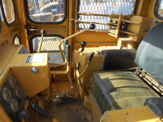 CAT D5B เครื่อง 10Z ซีเรียล 47X00631 นำเข้าจากญี่ปุ่น ไม่เคยใช้งานในไทย ถึงไทยเร็ว ๆ นี้ครับ