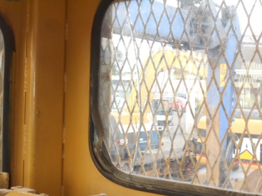 CAT D5B เครื่อง 10Z ซีเรียล 47X00631 นำเข้าจากญี่ปุ่น ไม่เคยใช้งานในไทย ถึงไทยเร็ว ๆ นี้ครับ