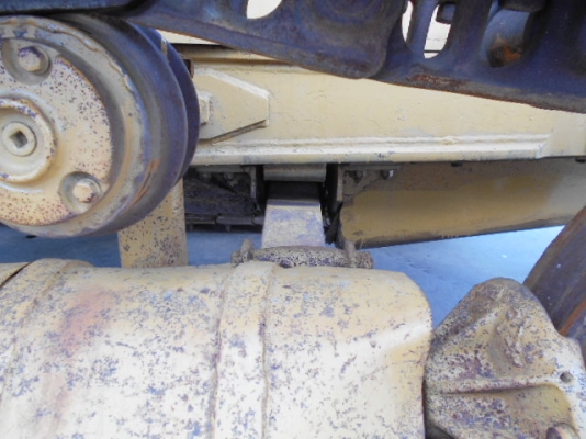 CAT D5B เครื่อง 10Z ซีเรียล 47X00631 นำเข้าจากญี่ปุ่น ไม่เคยใช้งานในไทย ถึงไทยเร็ว ๆ นี้ครับ