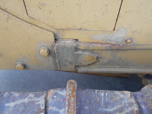 CAT D5B เครื่อง 10Z ซีเรียล 47X00631 นำเข้าจากญี่ปุ่น ไม่เคยใช้งานในไทย ถึงไทยเร็ว ๆ นี้ครับ