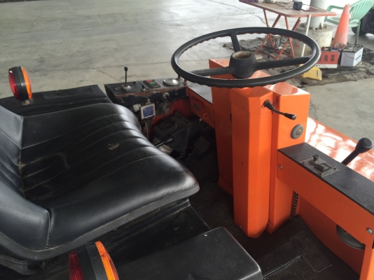 ขายรถกวาดถนนดูดฝุ่นHAKO มือสองญี่ปุ่นนั่งขับใชไฟฟ้าแบตรถยนต์24โวลด์แบตใหม่พร้อมใช้งานขาย75000