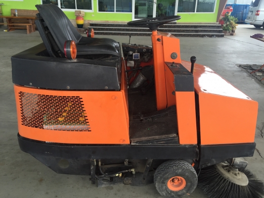 ขายรถกวาดถนนดูดฝุ่นHAKO มือสองญี่ปุ่นนั่งขับใชไฟฟ้าแบตรถยนต์24โวลด์แบตใหม่พร้อมใช้งานขาย75000