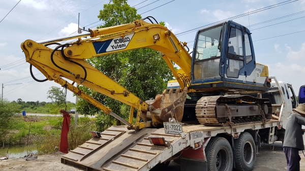 ขายด่วนรถแม็คโครKOBELCOSK100MARK///มาร์ทีชั่วโม่งทำงานน้อยรถนอกนำเข้ายังไม่เคยใช้งานในเมืองไทยเลย ขายด่วนรถแม็คโครKOBELCOSK100MARK///มาร์ทีชั่วโม่งทำงานน้อยรถนอกนำเข้ายังไม่เคยใช้งานในเมืองไทยเลย