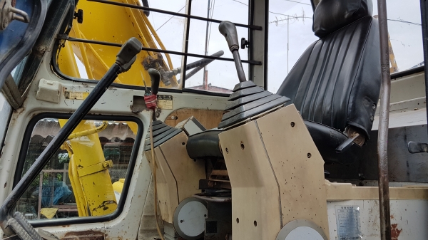 ขายด่วนรถแม็คโครKOBELCOSK100MARK///มาร์ทีชั่วโม่งทำงานน้อยรถนอกนำเข้ายังไม่เคยใช้งานในเมืองไทยเลย ขายด่วนรถแม็คโครKOBELCOSK100MARK///มาร์ทีชั่วโม่งทำงานน้อยรถนอกนำเข้ายังไม่เคยใช้งานในเมืองไทยเลย