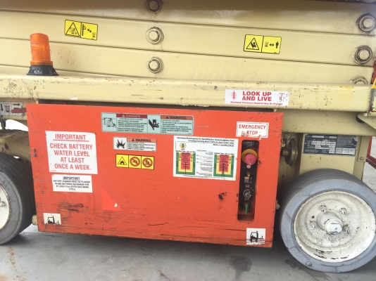 ขายกระเช้ากรรไกรJLG  สูง5.70เมตร มือสองญี่ปุ่นใช้แบต24โวลด์สภาพดีพร้อมใช้งาน