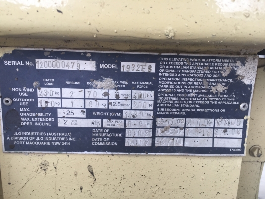 ขายกระเช้ากรรไกรJLG  สูง5.70เมตร มือสองญี่ปุ่นใช้แบต24โวลด์สภาพดีพร้อมใช้งาน