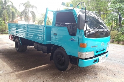 ขายรถบรรทุกหกล้อ HINO เครื่อง 136 แรง รถห้างแท้ ยาง 7.25 ไมล์ 196,xxx ทะเบียนพร้อม