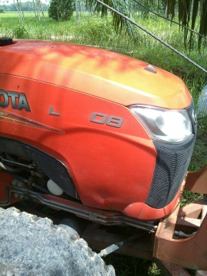 รถไถ KUBOTA  L3008. / 2 เพลา.   สนใจติดต่อ  081 - 6079515