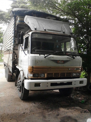 รถฮีโน่ 10 ล้อ รั้ว ( ไม่ดั้ม ) F18  / 185 แรงม้า.    สนใจติดต่อ  081 - 6079515