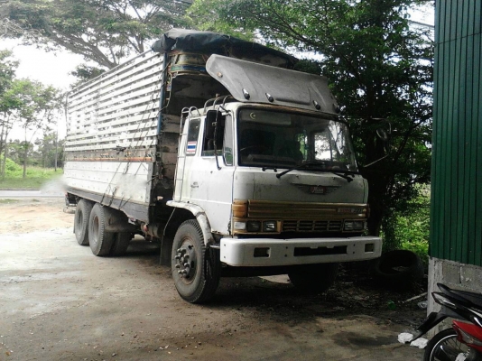 รถฮีโน่ 10 ล้อ รั้ว ( ไม่ดั้ม ) F18  / 185 แรงม้า.    สนใจติดต่อ  081 - 6079515