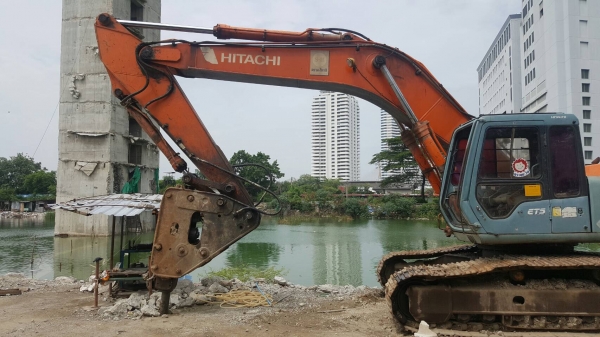 ขายอะใหล่ HITACHI EX300H-3 (ตัดแยกขายอะใหล่)