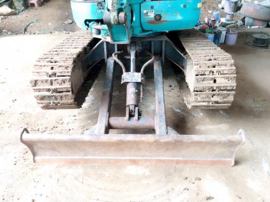 ราคา 380,000 บาท (ราคาต่อรองได้) ขายด่วน KUBOTA K035-3 ขายตามสภาพ เครื่องดี ระบบไว รถเก่านอกพร้อมใช้งาน มีเอกสารใบซื้อขาย   สนใจติดต่อ วัชรัตน์ รุ่งเรืองแทรคเตอร์ รถอยู่ อำเภอพระพุทธบาท จังหวัดสระบุรี โทร:092-5768909 096-5411713 (ช่างบาส) {ติดต่อเจ้าของโด