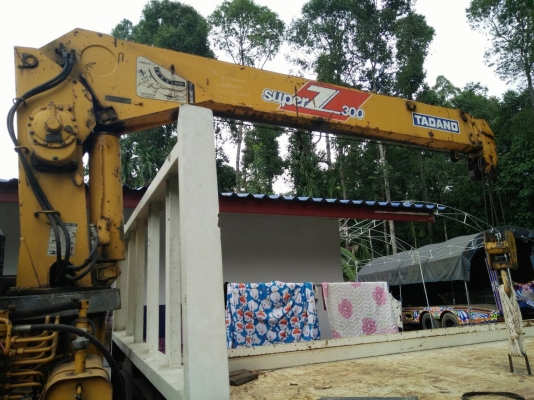 รถฮีโน่ 6 ล้อ FC9J ( ติดเครน 3 ตัน. ) 150 แรงม้า. ปี 54. , ( รถวิ่ง 18,xxx กม. )     สนใจติดต่อ  081 - 6079515