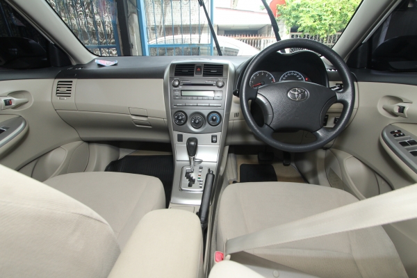 Toyota altis 1.6e CNG โรงงาน