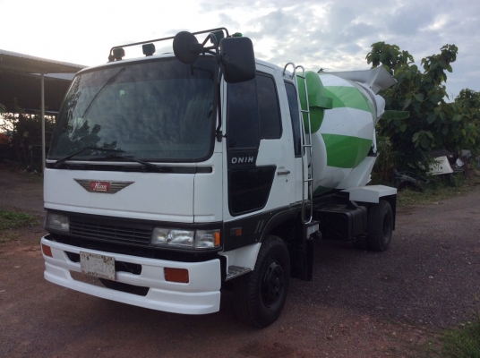 HINO 6 ล้อรถโม่ปูน( 4 คิว)เครื่อง 195 แรง เบครจิ๊ฟฟี่ พวงมาลัเพาเวอร์ เครื่องดี ยางดี  ครัทซีสวย  รถพร้อมใช้  เล่มทะเบียนพร้อมโอน ขาย750,000 บาท ศุภากร 081-1903107, 081-4252943