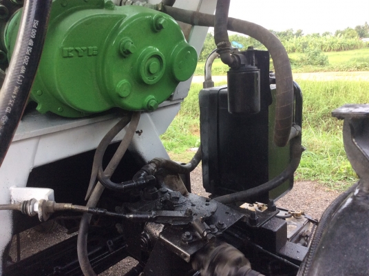 HINO 6 ล้อรถโม่ปูน( 4 คิว)เครื่อง 195 แรง เบครจิ๊ฟฟี่ พวงมาลัเพาเวอร์ เครื่องดี ยางดี  ครัทซีสวย  รถพร้อมใช้  เล่มทะเบียนพร้อมโอน ขาย750,000 บาท ศุภากร 081-1903107, 081-4252943