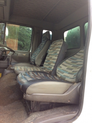 HINO 6 ล้อรถโม่ปูน( 4 คิว)เครื่อง 195 แรง เบครจิ๊ฟฟี่ พวงมาลัเพาเวอร์ เครื่องดี ยางดี  ครัทซีสวย  รถพร้อมใช้  เล่มทะเบียนพร้อมโอน ขาย750,000 บาท ศุภากร 081-1903107, 081-4252943