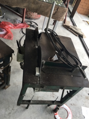 เครื่องตัดอะลูมิเนียม