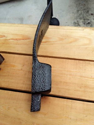 ขายจอบหงอนโบราณตราตา 2 lbs. Made in Germany.มือสอง