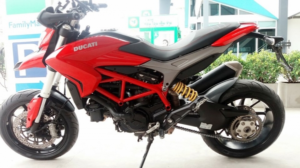 Ducati Hypermotard 821