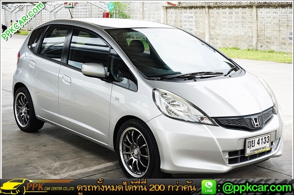 2011 HONDA JAZZ1.5 i-VTEC V