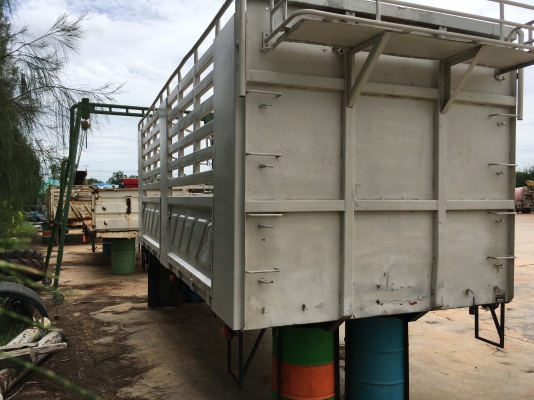 ขายกะบะล่องสามมิตรไม่ดั้ม  ยาว6.20  สภาพพร้อมใช้ไม่ผุ มีอยู่4ลูก