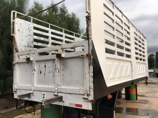 ขายกะบะล่องสามมิตรไม่ดั้ม  ยาว6.20  สภาพพร้อมใช้ไม่ผุ มีอยู่4ลูก