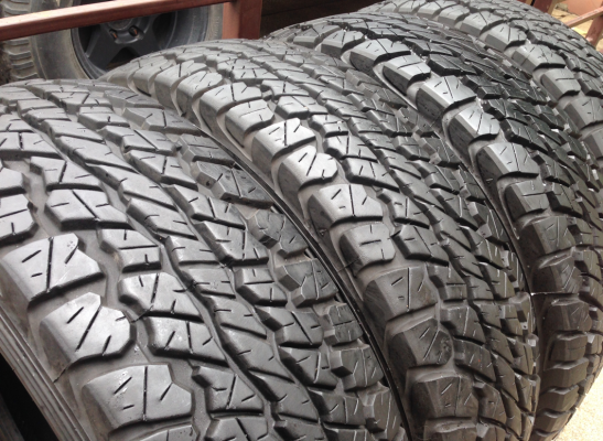 ยาง All Dunlop 30 9.5 R15 กลางปี14 ดอกเต็ม ราคาไม่แพง