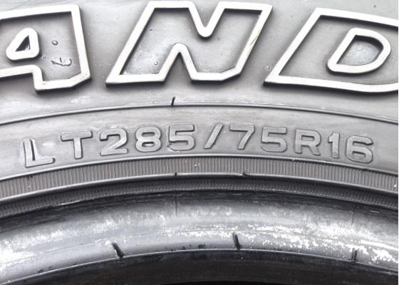 ยาง All Dunlop 285 75 16 ดอกเต็ม ใช้งานน้อย ราคาไม่แพง