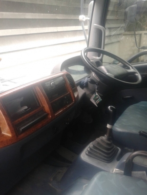 ขายรถ 6 ล้อ ฮีโน่ ตู้แห้ง  ใช้CNG ขายตามสภาพ