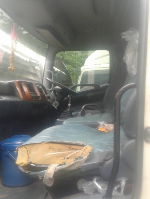 ขายรถ 6 ล้อ ฮีโน่ ตู้แห้ง  ใช้CNG ขายตามสภาพ