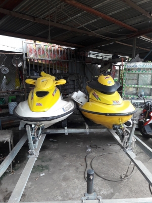 ขายเจ็ทสกี 3 ลำพร้อมเทรลเลอร์เหมายกฝูง เลิกเล่นแล้วครับ