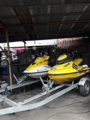 ขายเจ็ทสกี 3 ลำพร้อมเทรลเลอร์เหมายกฝูง เลิกเล่นแล้วครับ