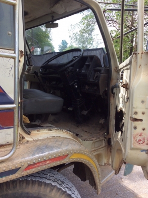 ISUZU 10ล้อ รถหมู (เพลาเดียว) เครื่อง Rocky175แรง เครื่องดี ยางดี ครัทซีสวย ขับดี รถใช้งานอยู่ ภาษีไม่ขาด ขาย 380,000 บาท ศุภากร 081-1903107, 081-4252943