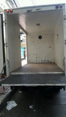 ขายรถบรรทุก4 ล้อ ตู้ทึบไม่ติดเวลา