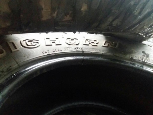 ขายยาง  maxxis bighorn 4 เส้น 285/75/16 ราคา5,000 บาท