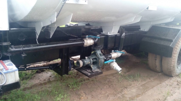 "1,100,000"ขายคับรถน้ำสิบล้ออีสุ195เเรงปี39 2เพลาถัง18,000ลิตรTel.0909758978ชายตู่ พร้อมใช้คับ