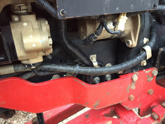 ขายรถไถยันมาร์ EF393T สวยๆเดิมๆพร้อมใช้งาน ขายพร้อมอุปกรณ์ครบชุด สนใจติดต่อ 081-9136451 คุนโบว์