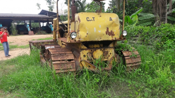 ขายตามสภาพ 235,000 CAT D5D  เครื่องดี เกียร์แรง ช่วงล่างพอได้  090-772-3710 090-772-3708