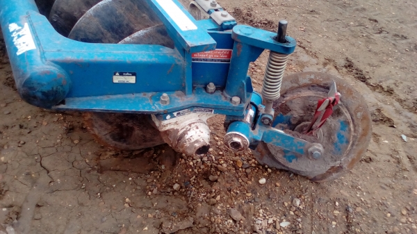 ขาย  หางไถ8X26  สำหรับรถไถใหญ่  0810076640