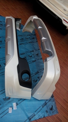 ขาย สเกิร์ตหน้า - หลัง สีขาวมุก  ขาย 9,000 บาท  สนใจติดต่อ 08 4056 0785