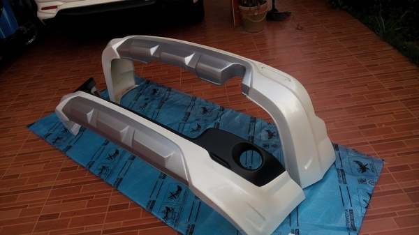 ขาย สเกิร์ตหน้า - หลัง สีขาวมุกใส่รถฟอร์จูนเนอร์    สนใจติดต่อ 08 4056 0785