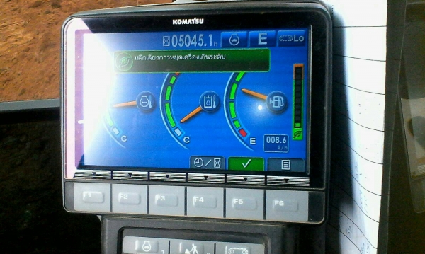 ขาย 2,280,000 Komatsu  PC 200-8 MO ทำงาน 5,045 ชั่วโมง รถสวยเหมือนใหม่เอกสารทะเบียน 090-772-3710 090-772-3708