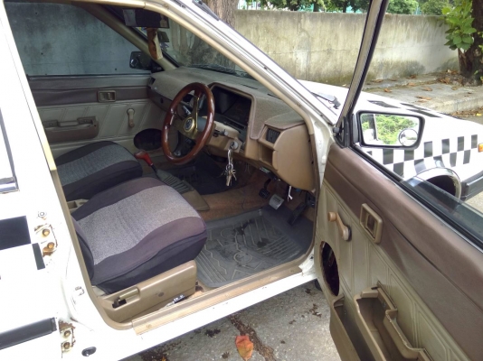 นิสสัน ซันนี่ FF ปี 85 gas battดี ขับดีแอร์สตาทติดง่าย12000 นิสสัน ซันนี่ FF ปี 85 gas battดี ขับดีแอร์สตาทติดง่าย12000